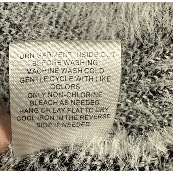 Grace + Karma Cardigan Women XS/S Long Sleeve White Black Fuzzy Midi Sweater EUC - Picture 6 of 6